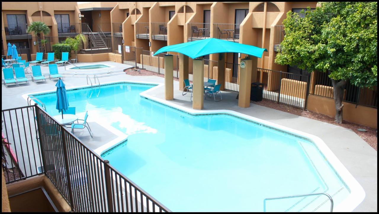 Ramada By Wyndham Tucson Airport Ξενοδοχείο Drexel Heights Εξωτερικό φωτογραφία