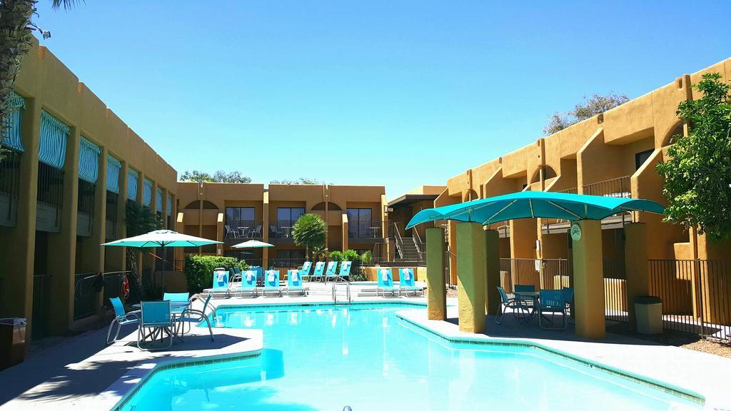 Ramada By Wyndham Tucson Airport Ξενοδοχείο Drexel Heights Εξωτερικό φωτογραφία
